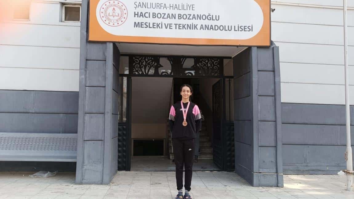 Okulumuz öğrencisi Fikriye FİDANCI 'nın Türkiye başarısı